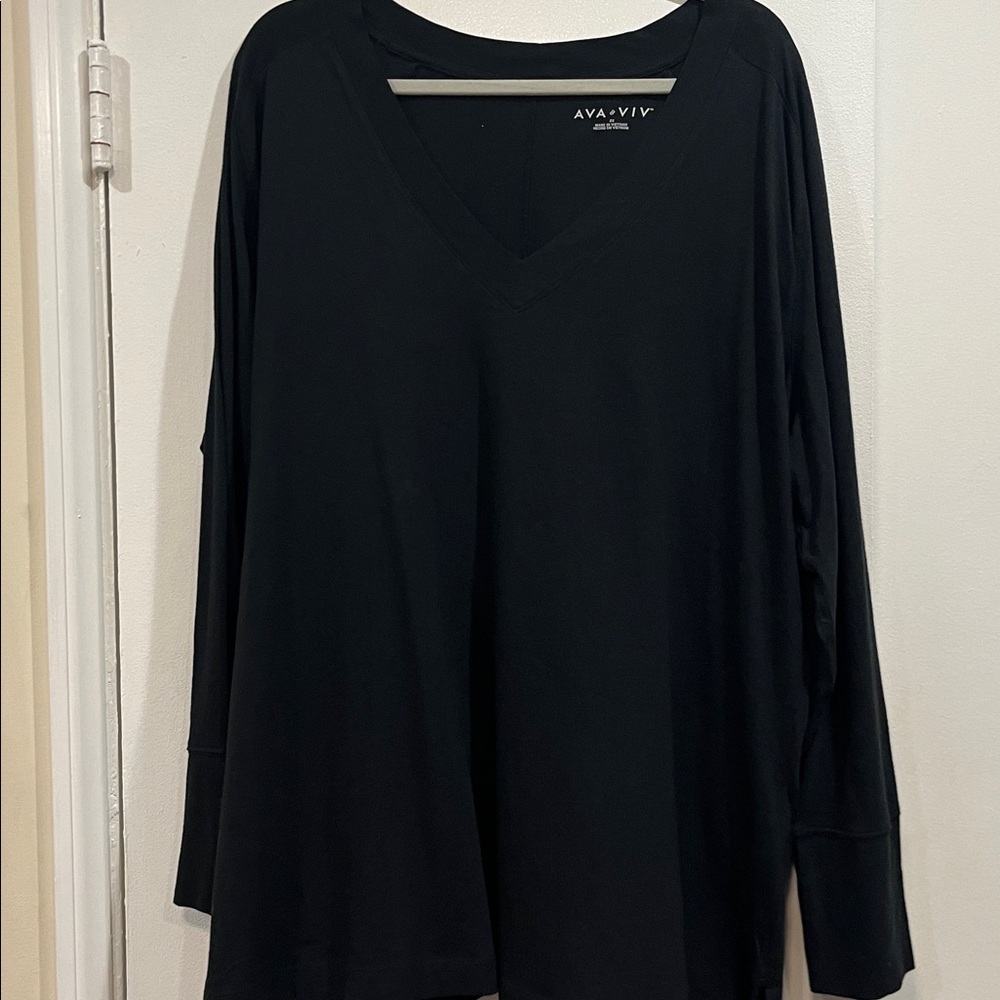 NWT Ava & Viv Black V-Neck Top